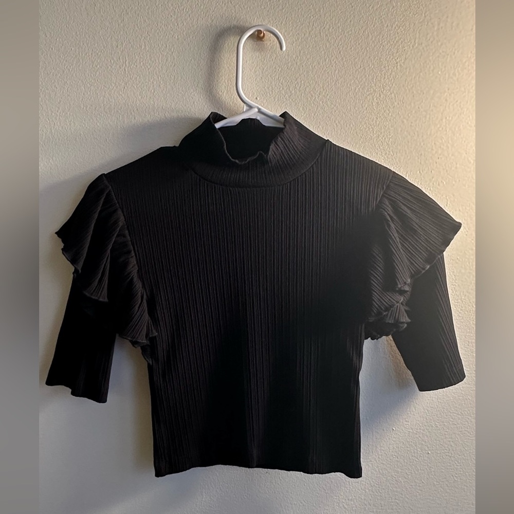 Black Cropped Top